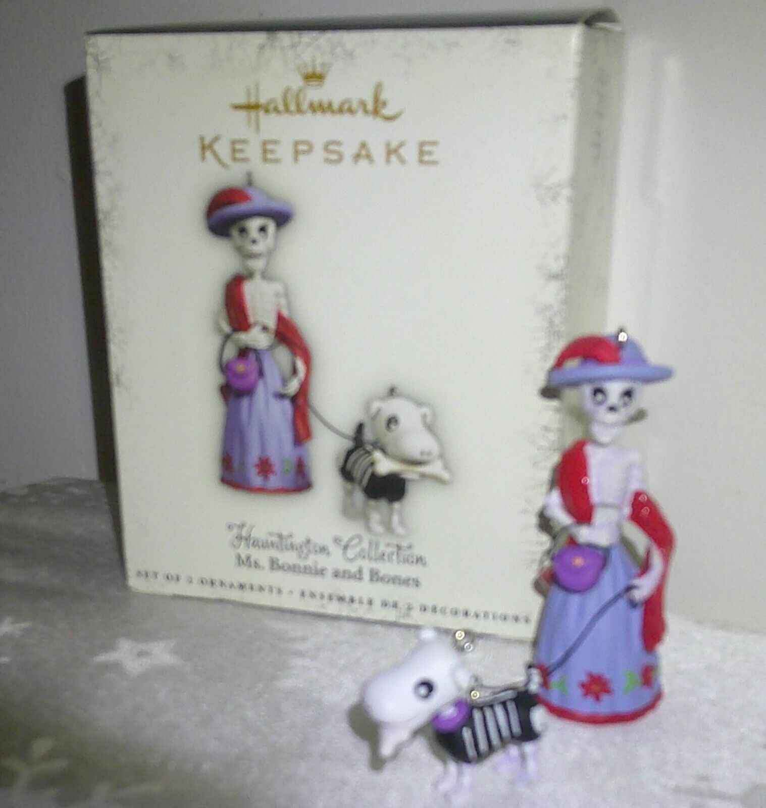 Hallmark Hauntington Collection Ornament-Ms. Bonnie & Bones NIB