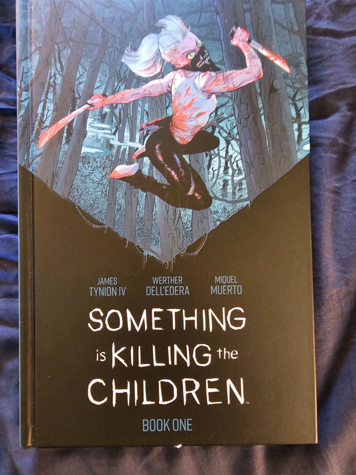 SOMETHING IS KILLING THE CHILDREN DELUXE EDITION VOL 1 (READ DESCRIPTION)