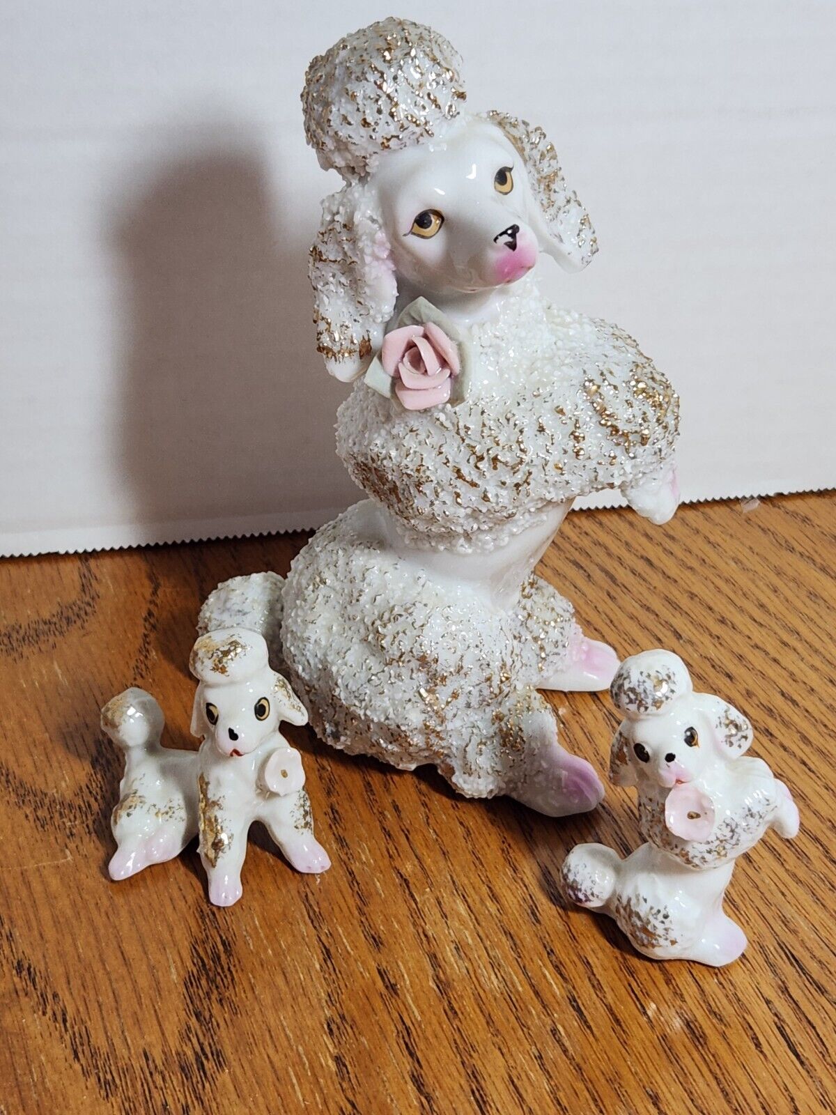 Vintage 50\'s white  spaghetti  poodle & 2 pups - Japan - Gold - Pink - Flower