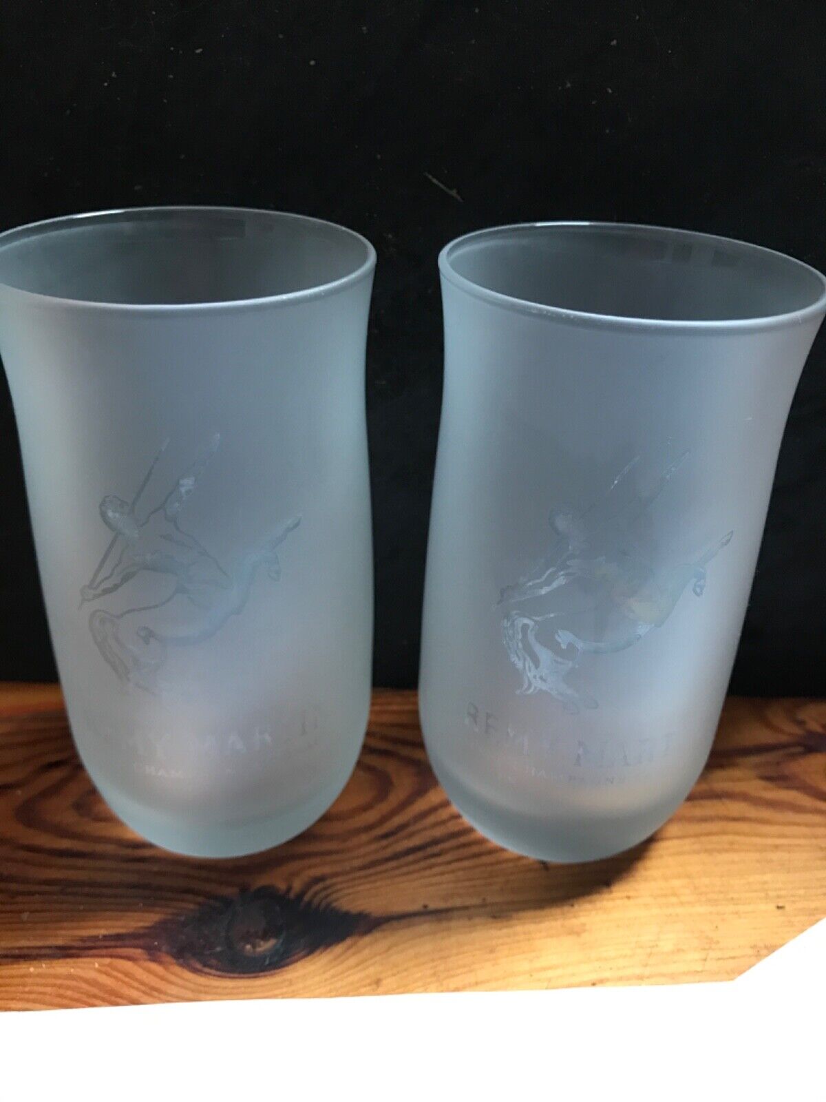 2 X VINTAGE REMY MARTIN CHAMPAGNE COGNAC FROSTED GLASSES 4.5” Excellent