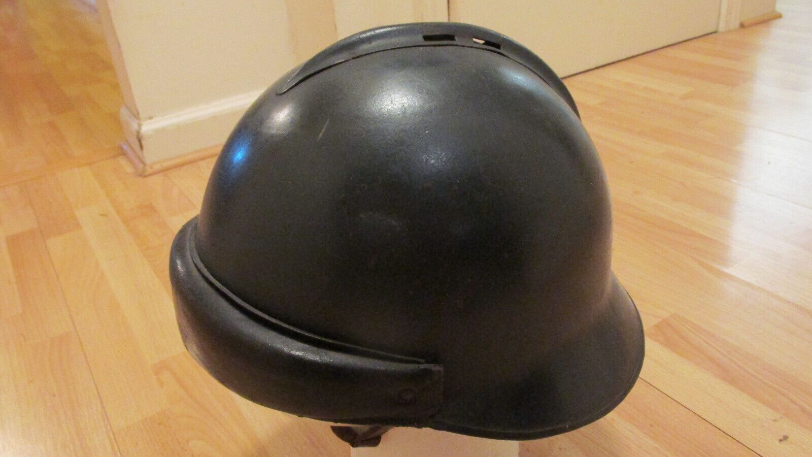 French tankers helmet model 1945