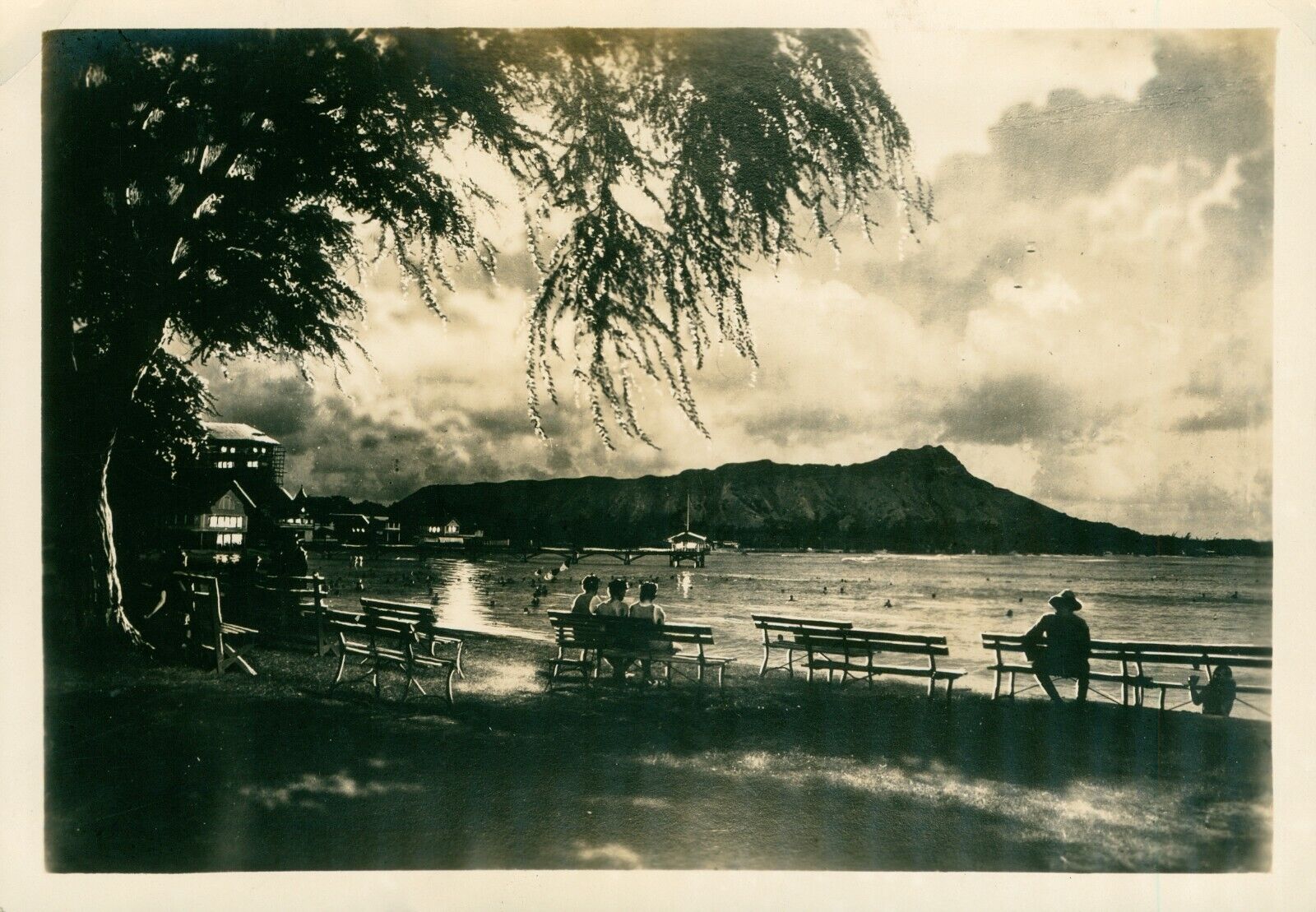 1930s Honolulu Hawaii 5x7 Photo Waikiki Beach moonlight  Diamond Head Moana Pier