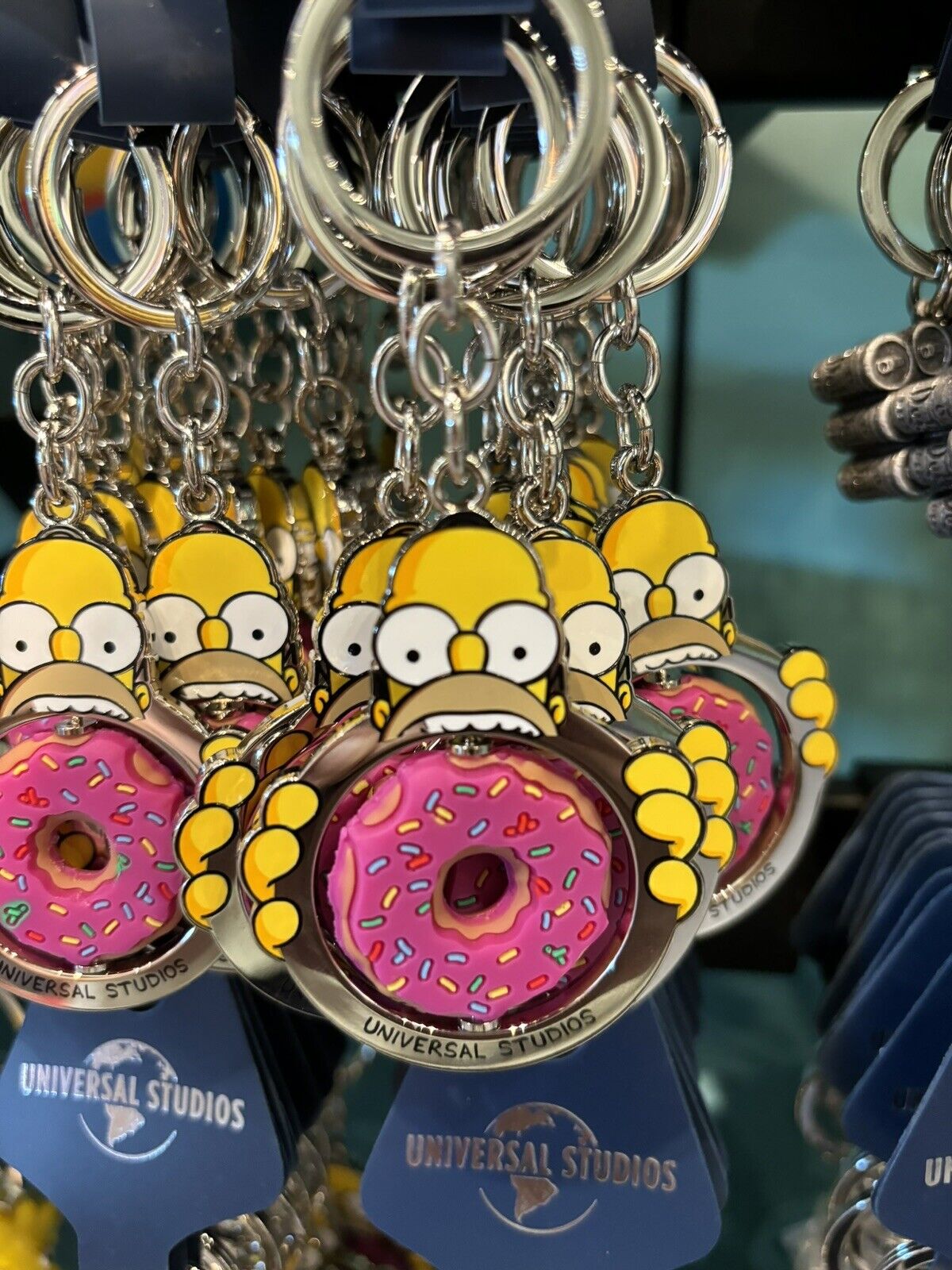 Universal Studios Exclusive The Simpsons Homer Sprinkle Donut Keychain New