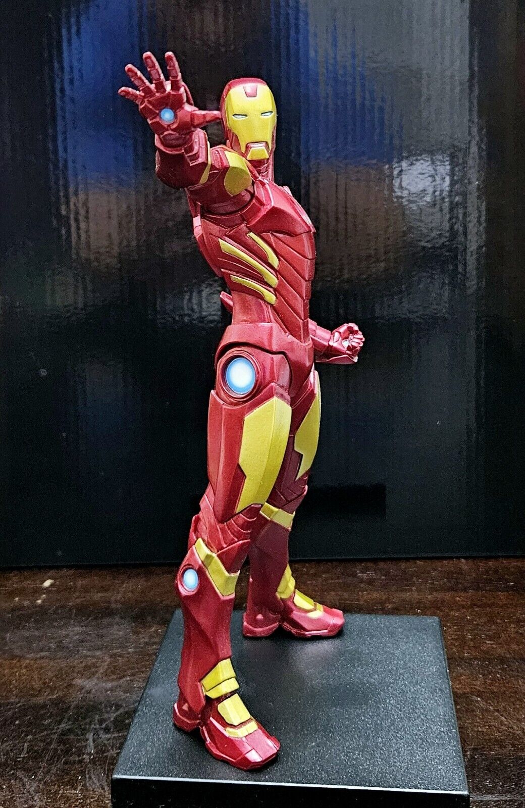 Kotobukiya ARTFX+ Avengers MARVEL NOW 1/10 Scale Statue Iron Man RED VARIANT 