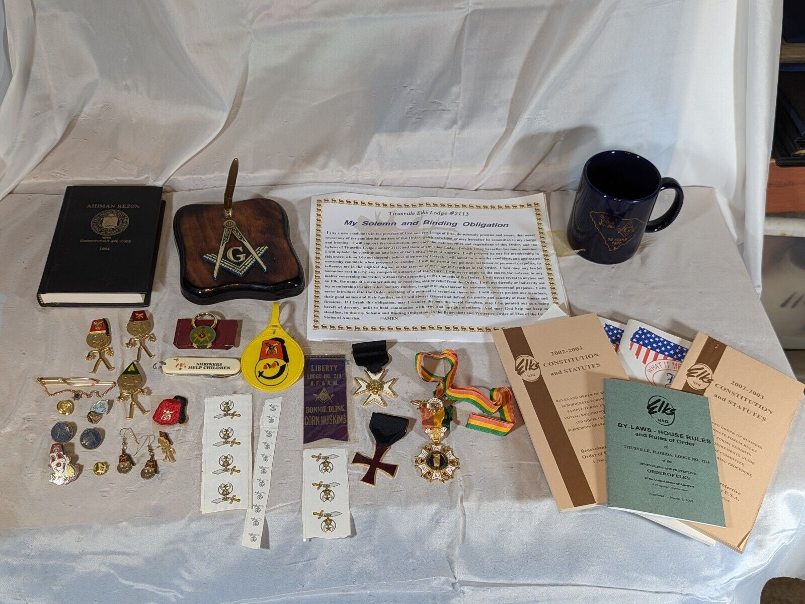 Large Collection Of 1980s Masonic Memorabilia Pins, Metals, Books And Misc