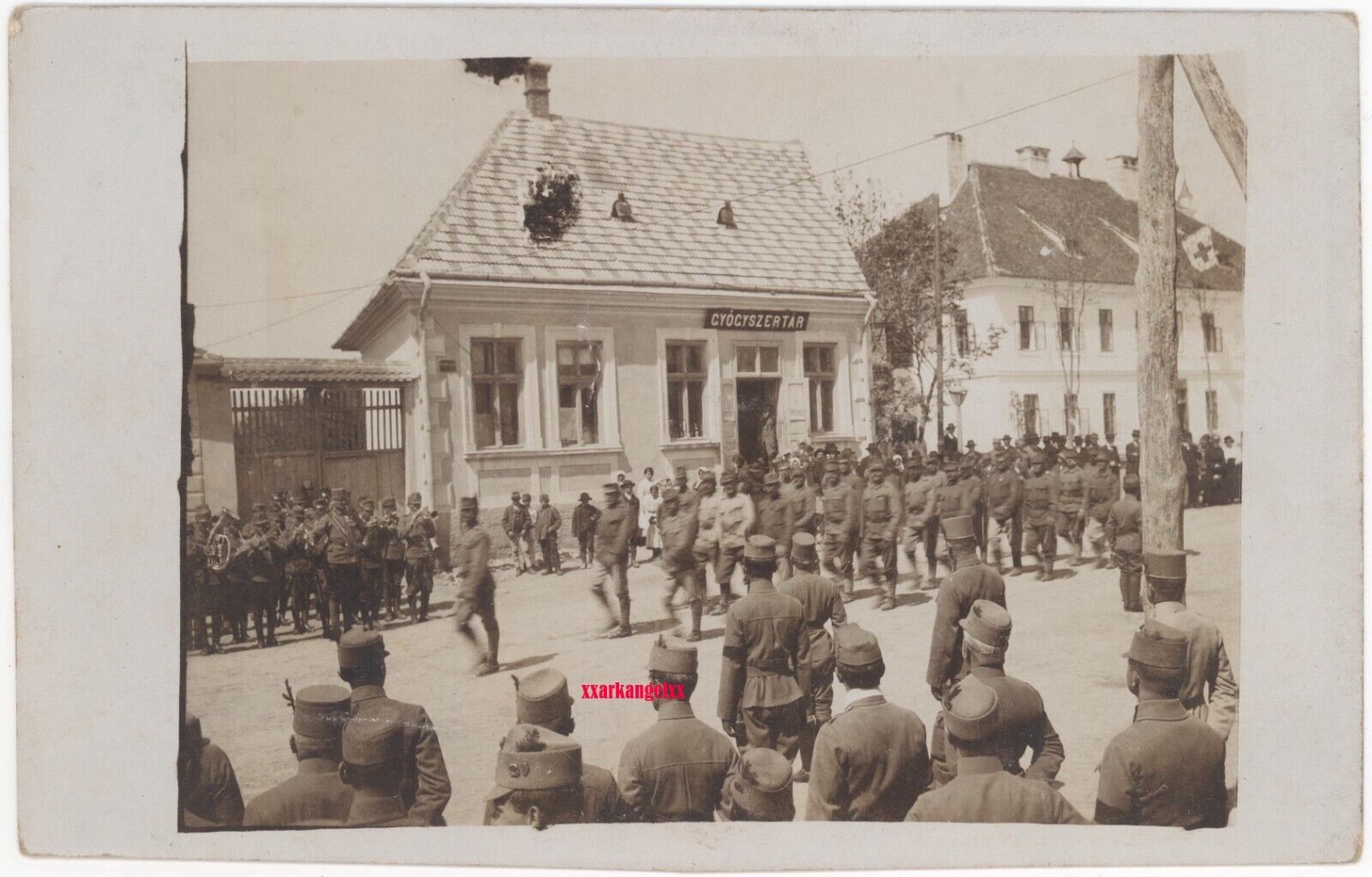 №tas24  WW1. Austro-Hungary photo / K.U.K. soldiers / hospital / hat badge