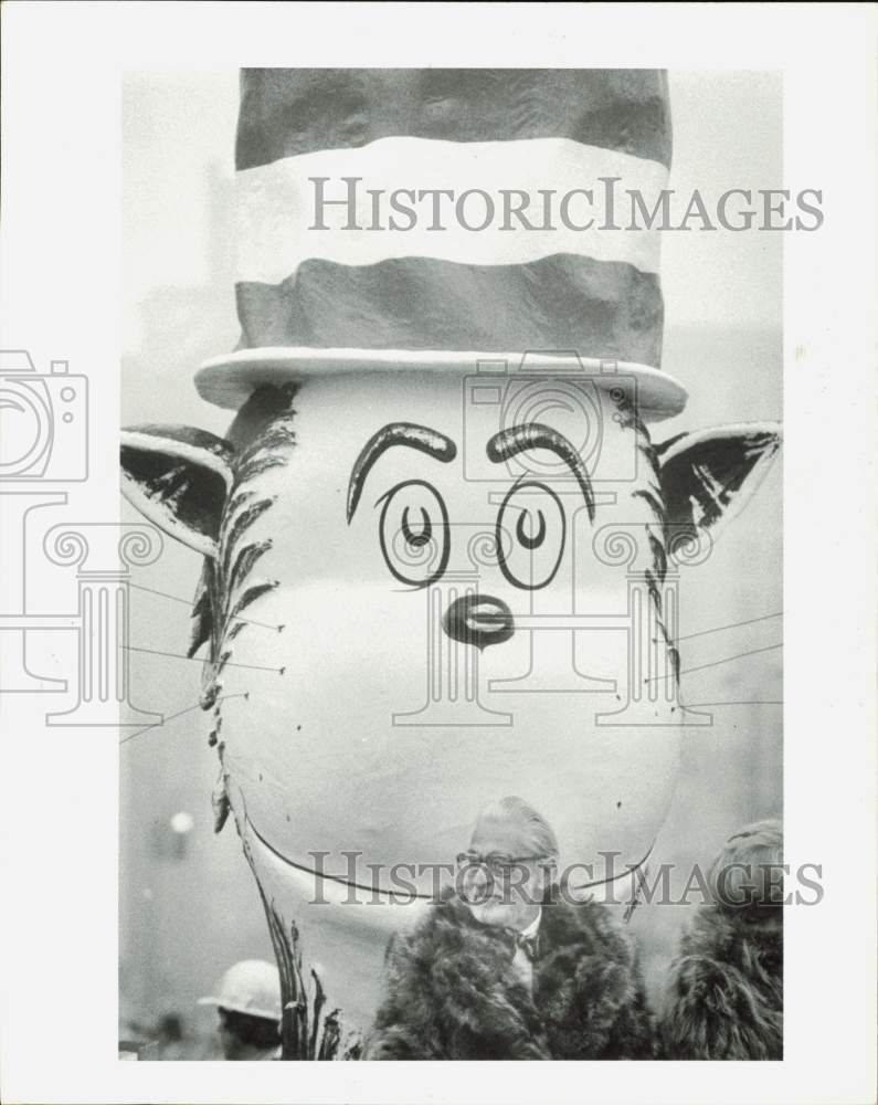 1979 Press Photo Parade Grand Marshal Dr. Seuss, Ted Geisel - afa39191