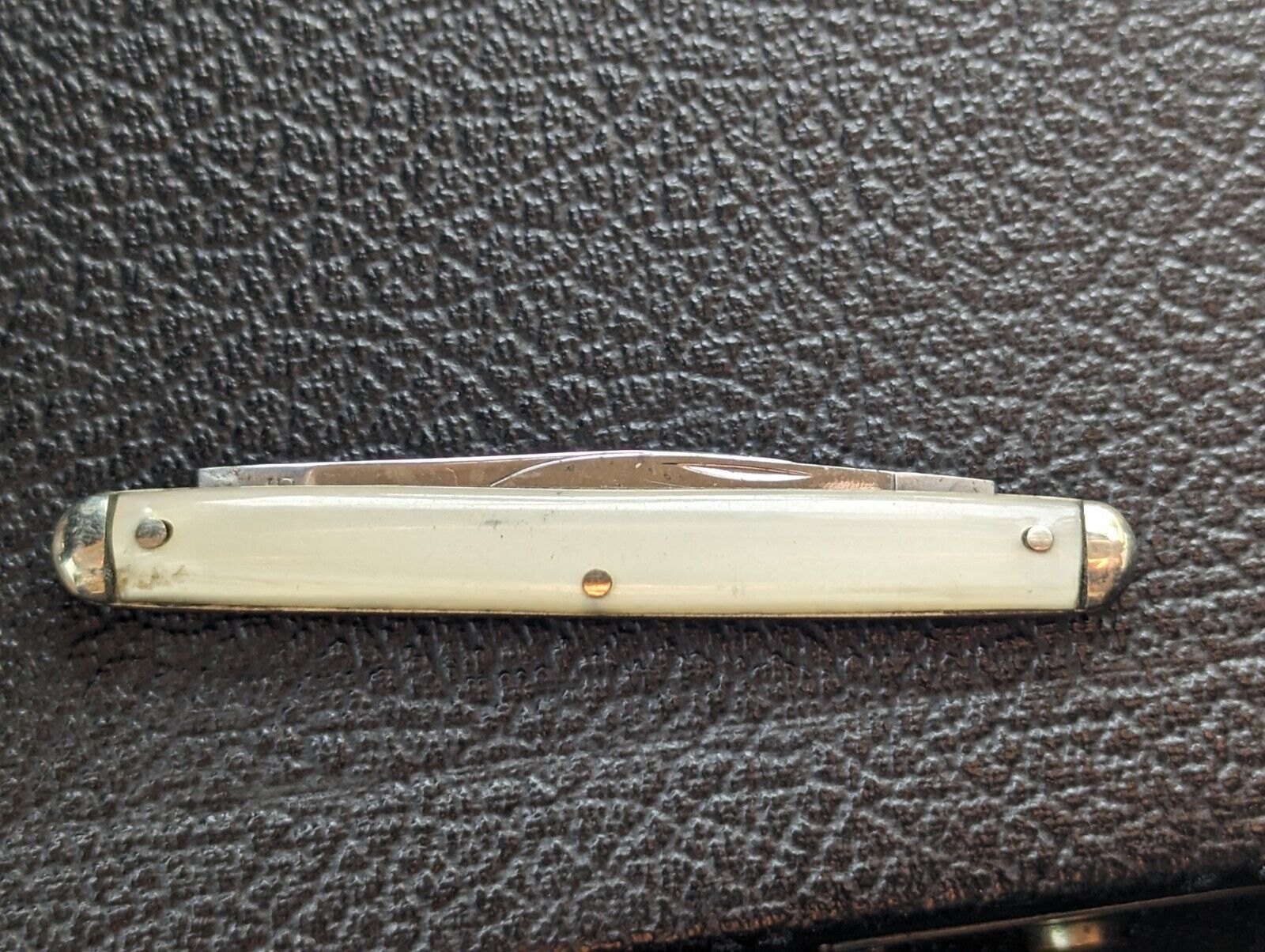 1965-69 VINTAGE CASE XX 9261 IMITATION PEARL SMALL SENATOR KNIFE EF