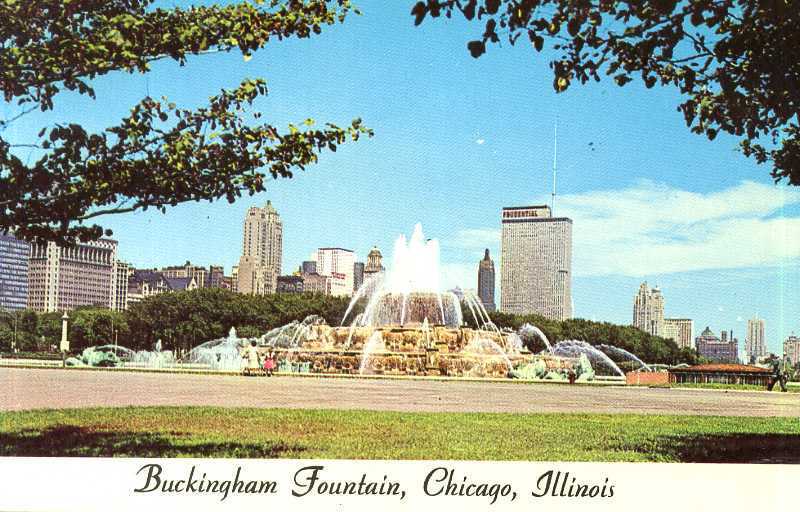 Chicago Buckingham Fountain 1968 Vintage Postcard 