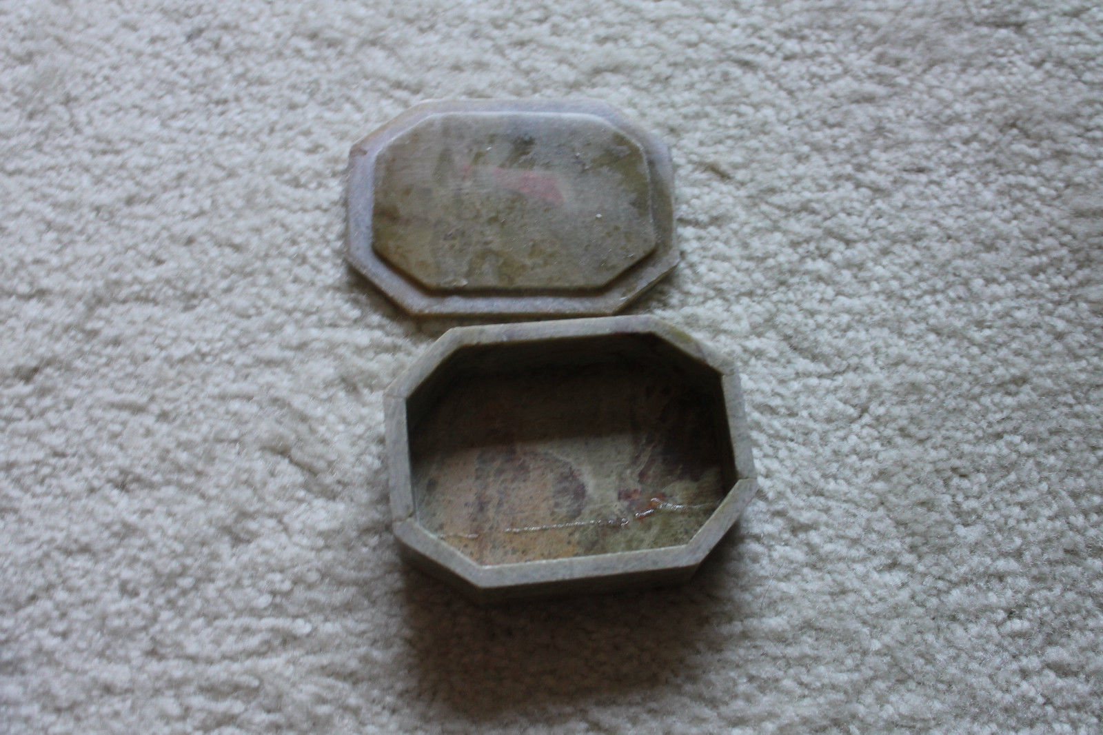 Vintage or Antique Asian/India/Chinese soapstone box: 4\
