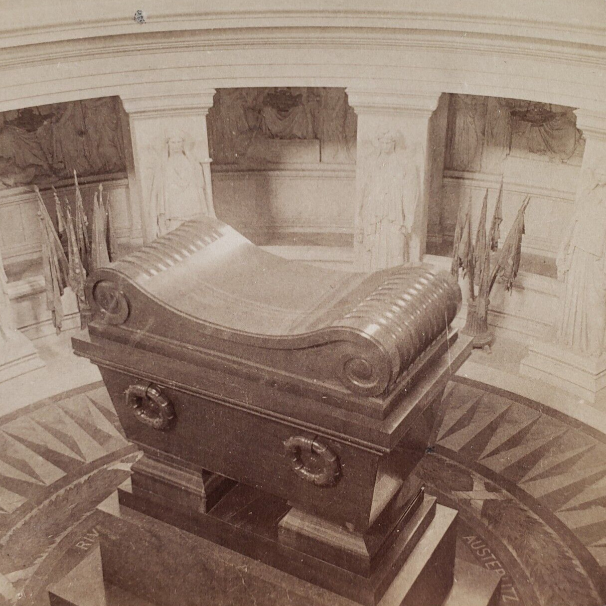 Napoleon\'s Tomb Sarcophagus Paris Stereoview c1901 French Underwood France B1448
