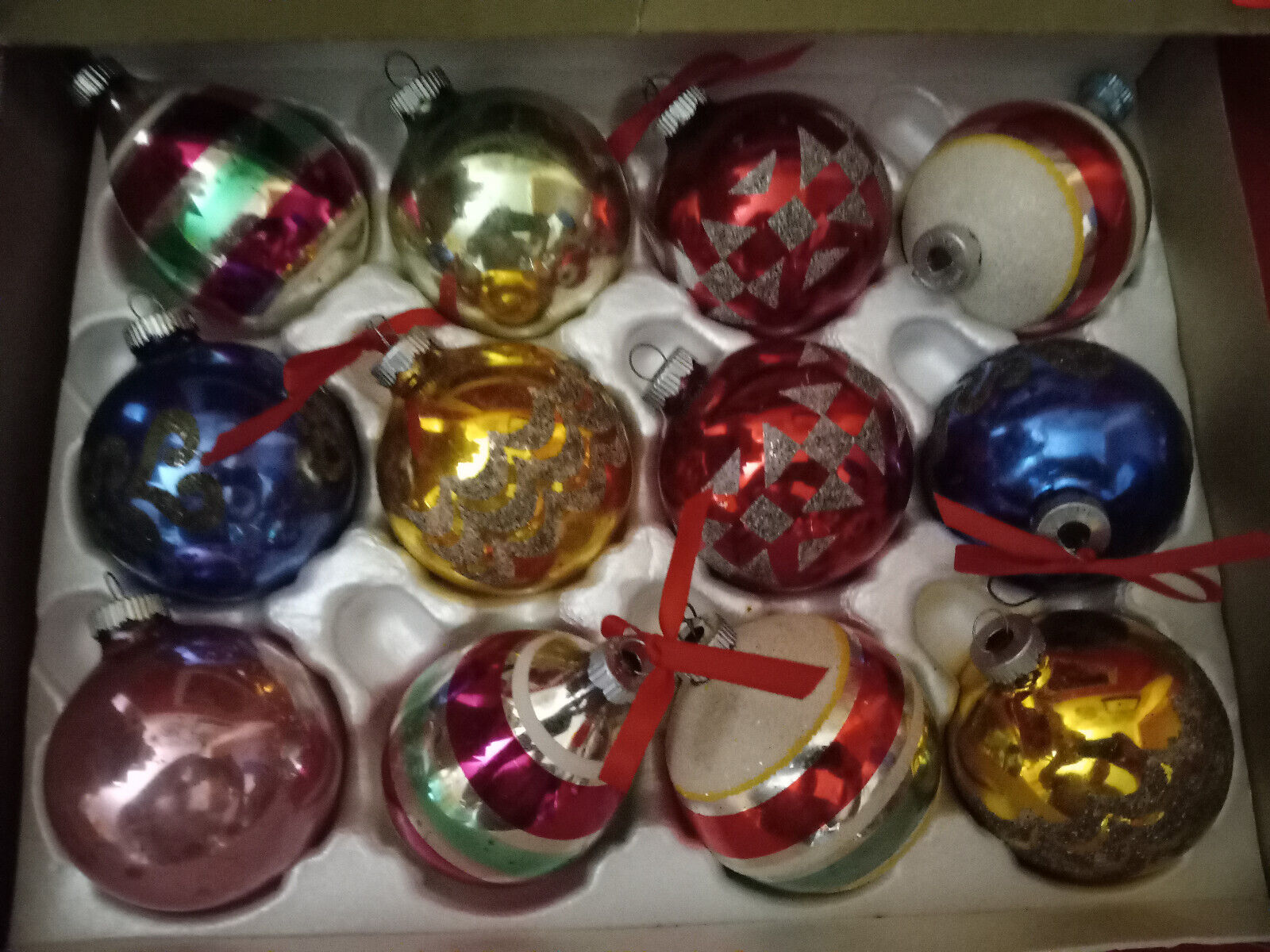 Vintage 1950-60 Shiny Brite set of 12 -  3 inch Christmas Ornaments