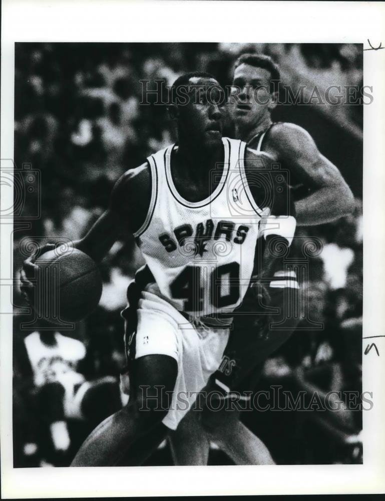 1991 Press Photo Willie Anderson. San Antonio Spurs Basketball Player at Game