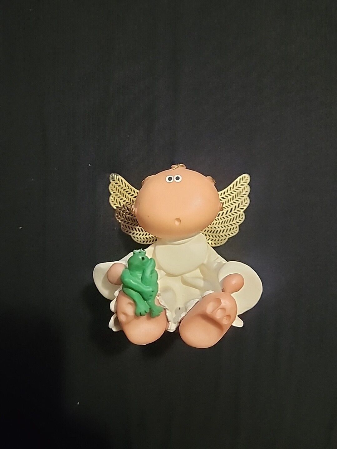 Angel Cheeks Figurine - Kirk’s Kritters 2001 - “Angel W/Frog” 