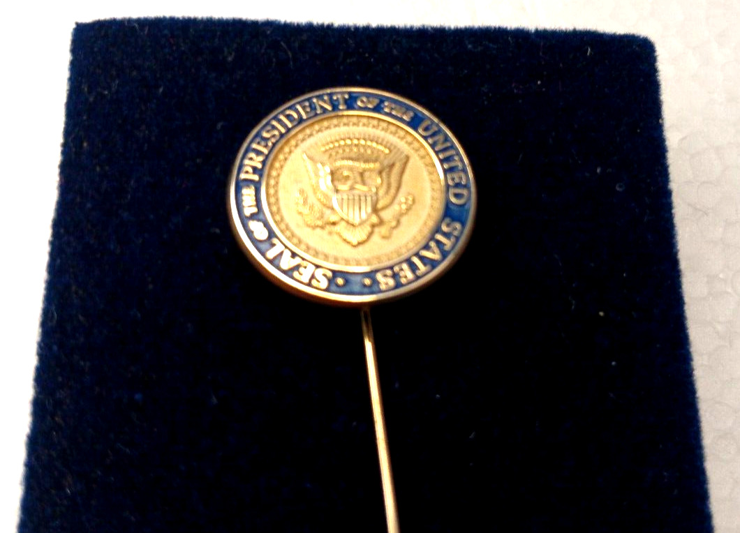 VTG  SEAL OF THE PRESIDENT OF THE UNITED STATES PIN IN BOX