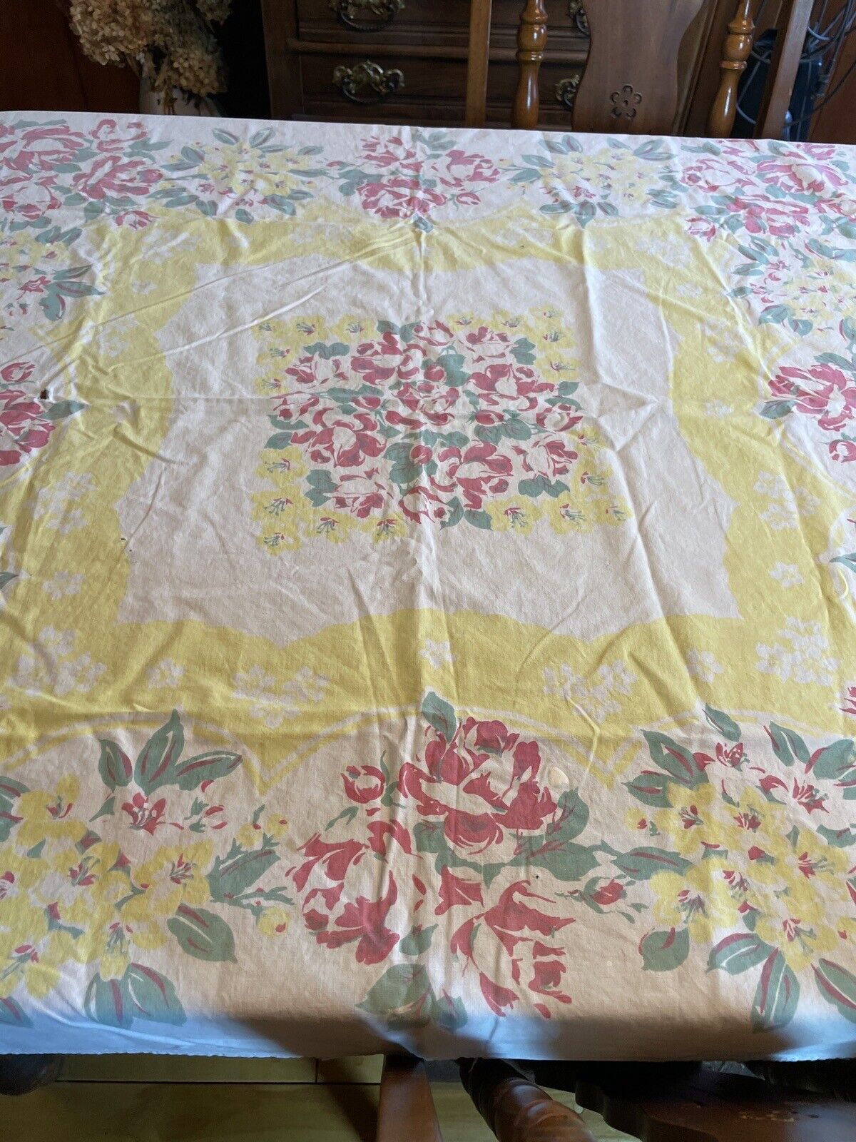 Vintage 40s Floral Cotton Table Cloth 43” X 43”