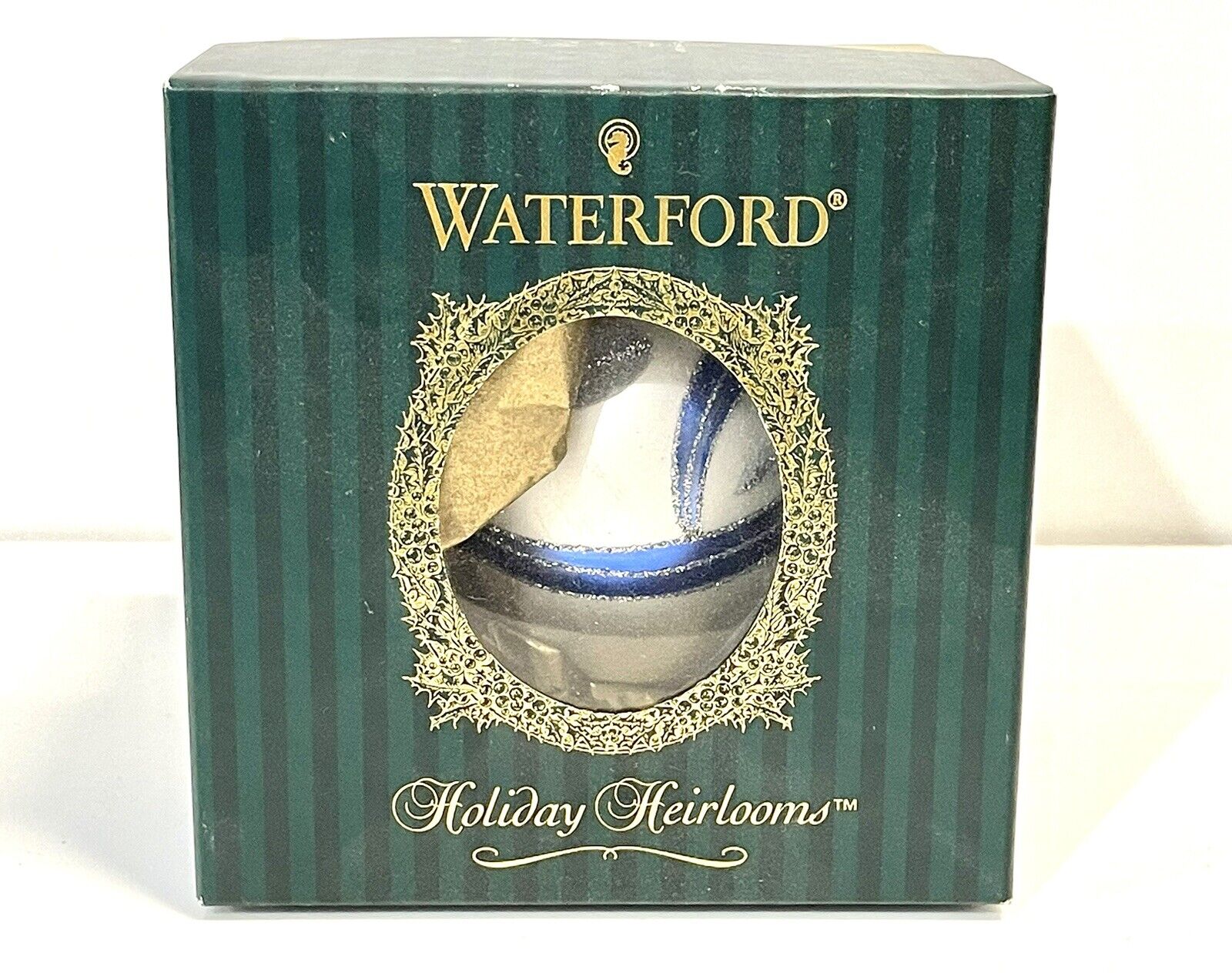 Waterford Holiday Heirlooms Lucerne Christmas Tree Ball Villanova 2001 In Box