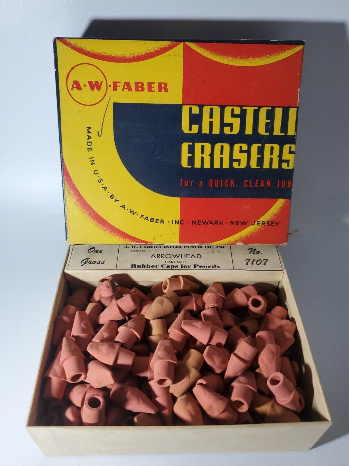 VINTAGE AW FABER-CASTELL 7107 ARROWHEAD ERASERS FULL BOX OLD STOCK 141 TOTAL 