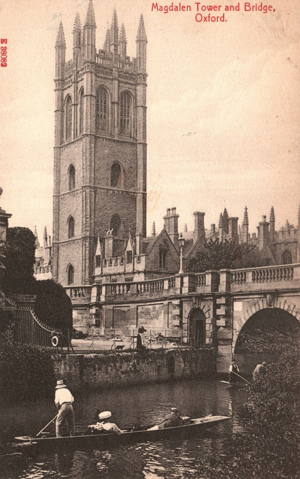 Vintage Postcard 1910's Magdalen Tower & Bridge Oxford UK