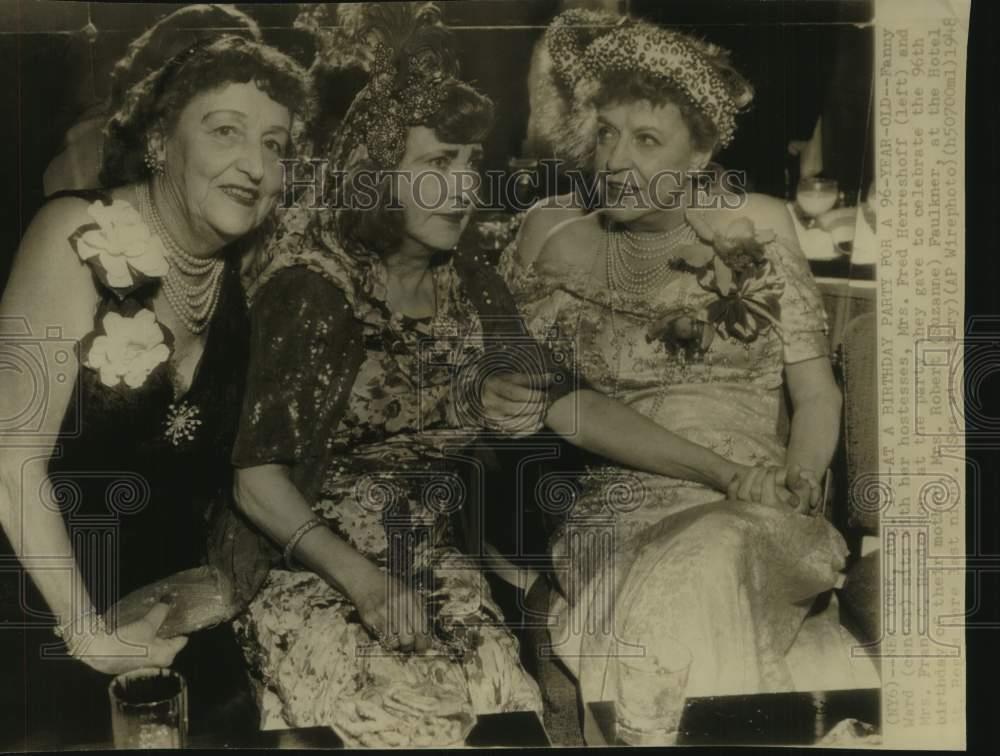 1948 Press Photo Actress Fanny Ward with hostesses at Mrs. Robert Suzanne party