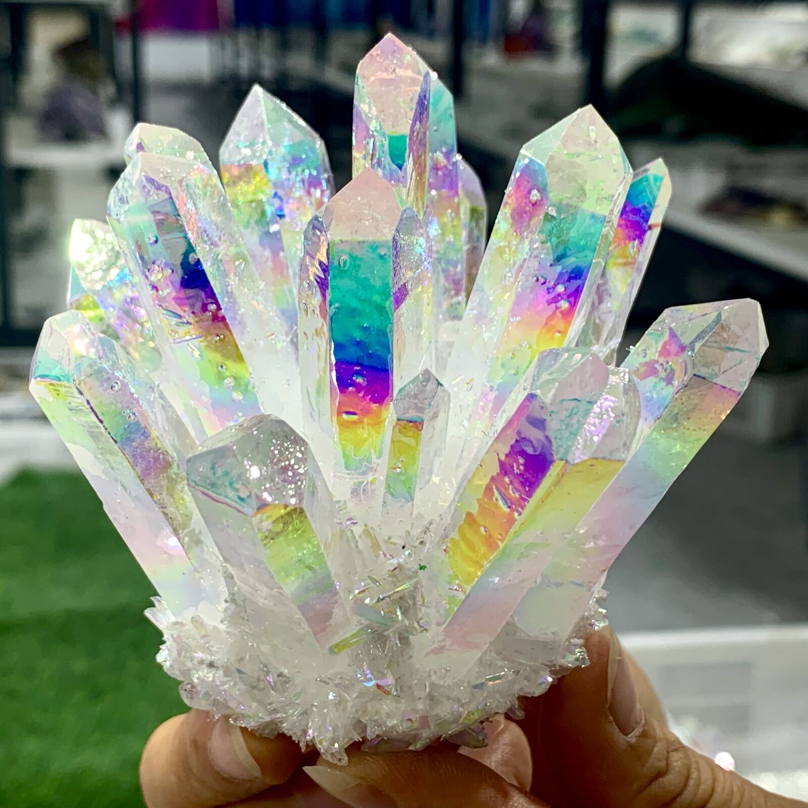 397G Angel Aura Quartz TitaniumBismuth Siliconcluster Rainbow Crystals Stone