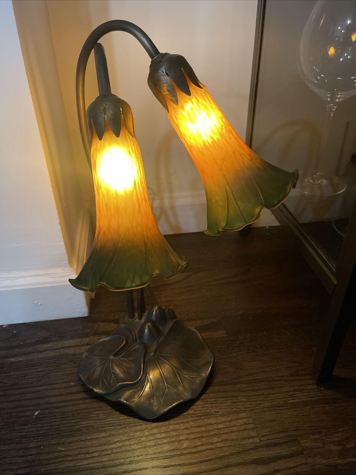 Large VTG Mid Century Brass lily lamp Tiffany Style base Tulip Gooseneck Antique