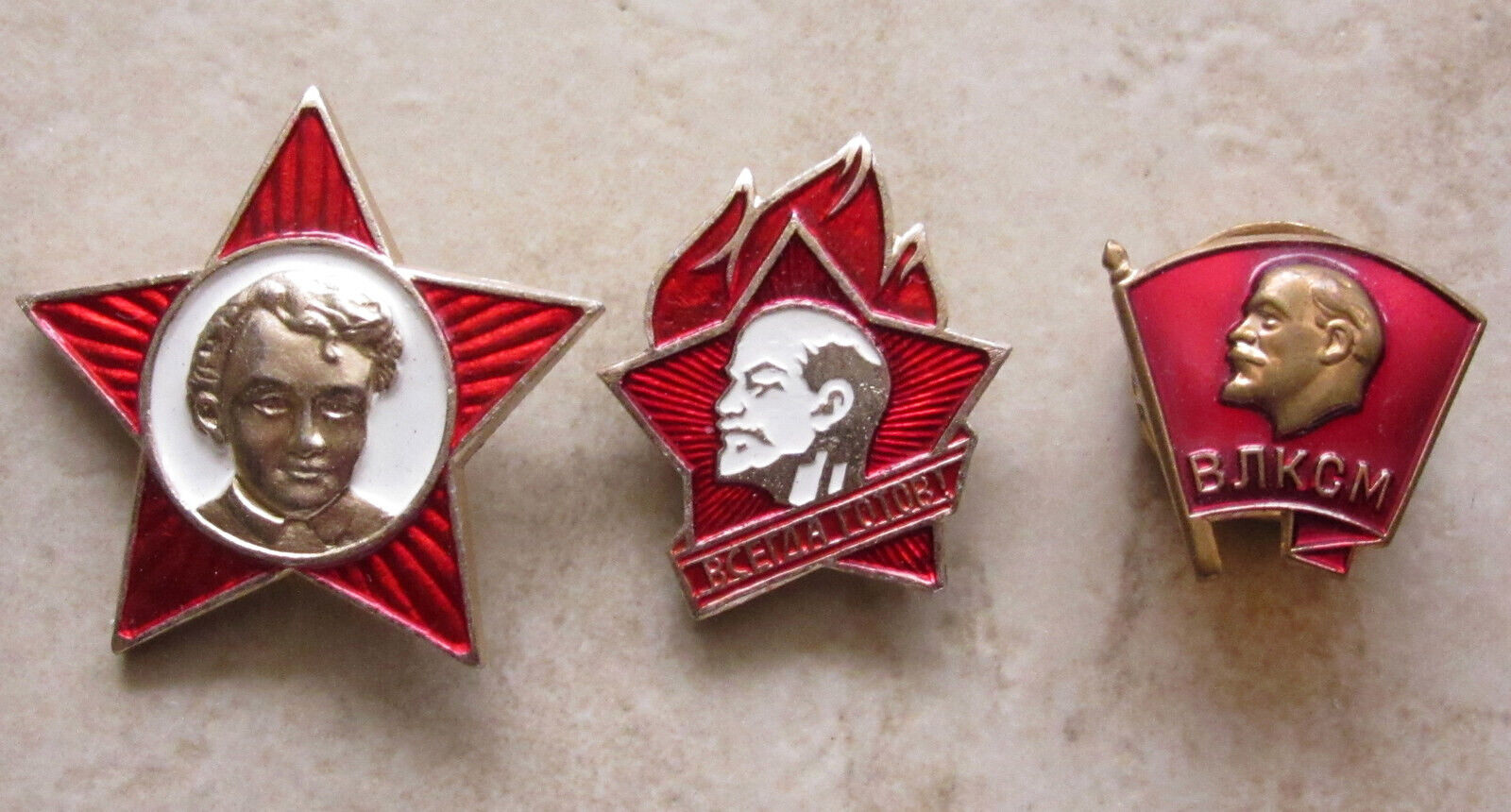 LOT 3 USSR SOVIET UNION COMMUNIST PROPAGANDA Lenin Youth Organizations BADGES