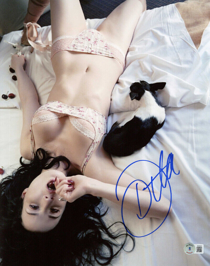 DITA VON TEESE SIGNED AUTOGRAPHED 11x14 PHOTO VERY SEXY LINGERIE BECKETT BAS