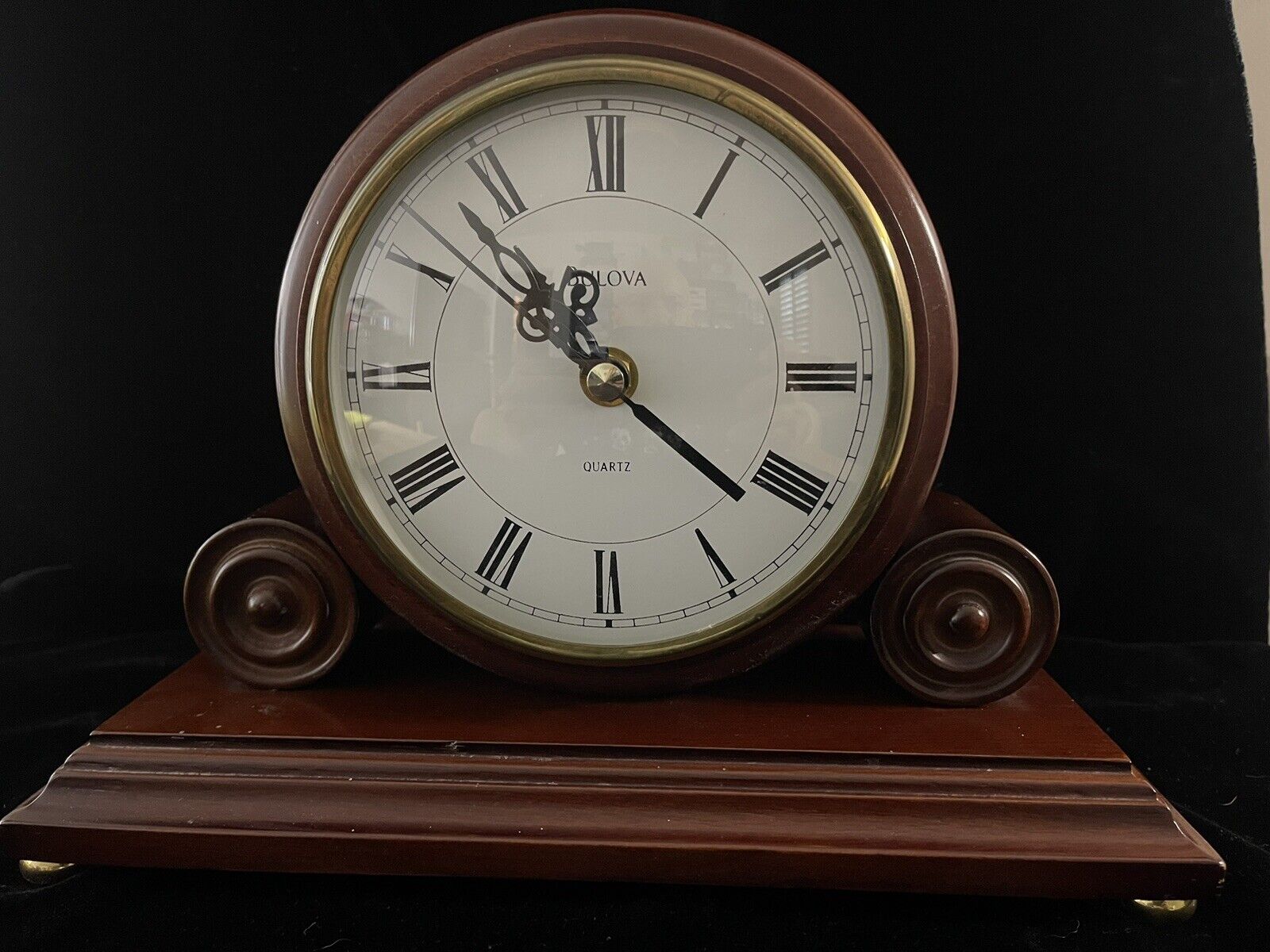 Bulova Quartz Wooden Desk/Mantle Clock Working