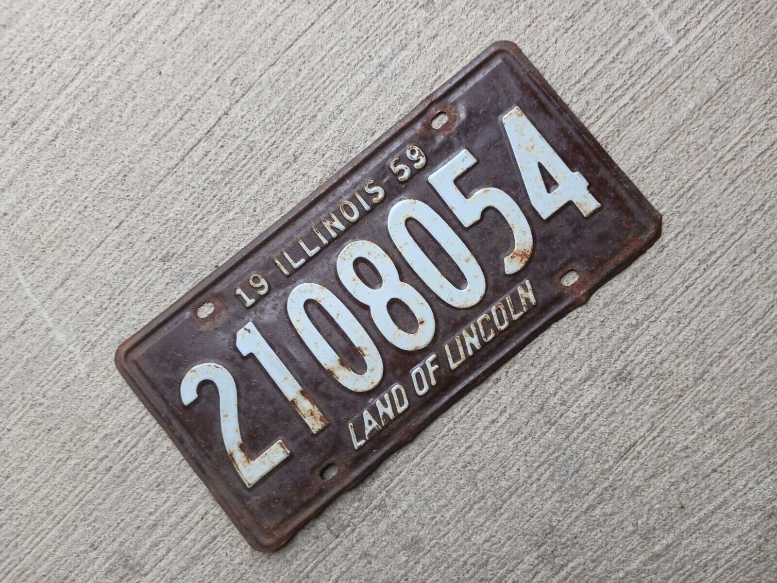 1959 Illinois License Plate 2108054