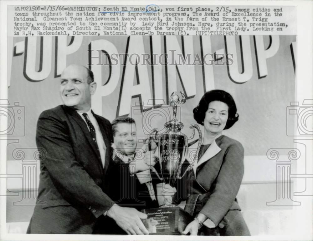 1966 Press Photo CA Mayor Max Shapiro Gets Trophy from Lady Bird Johnson, D.C.