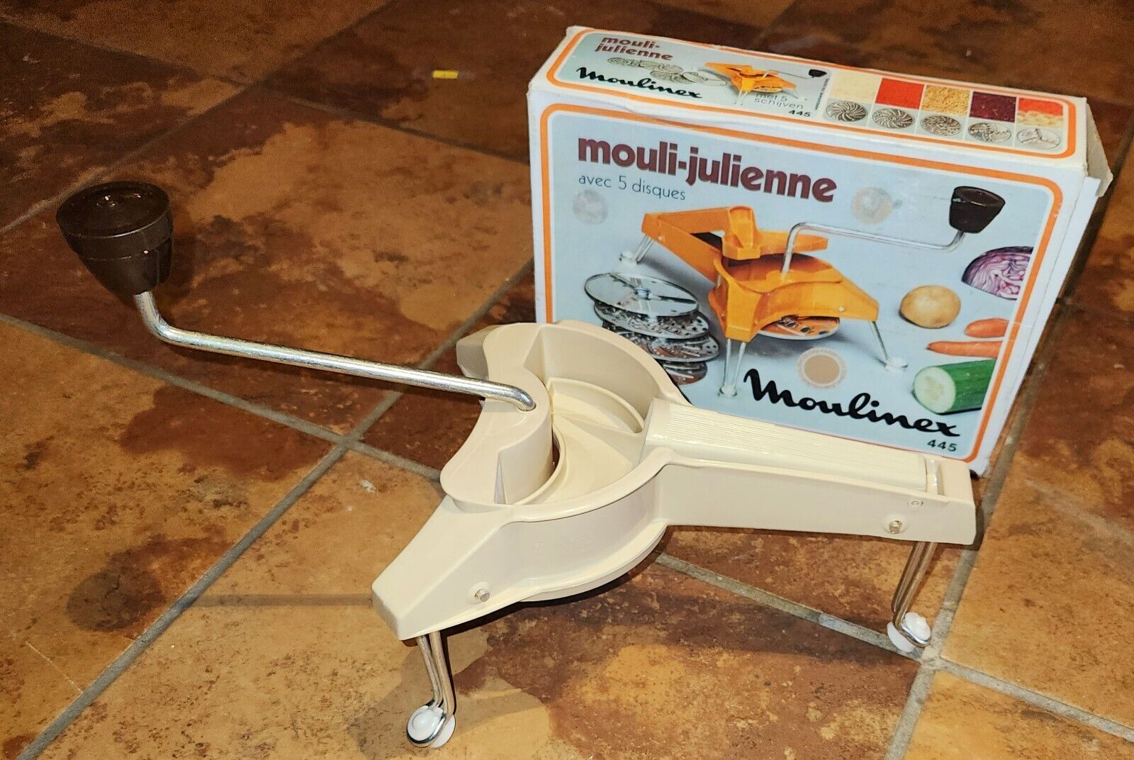 Vintage Moulinex 445 Mouli-Julienne 5 disc slicer shredder French Salad Chopper