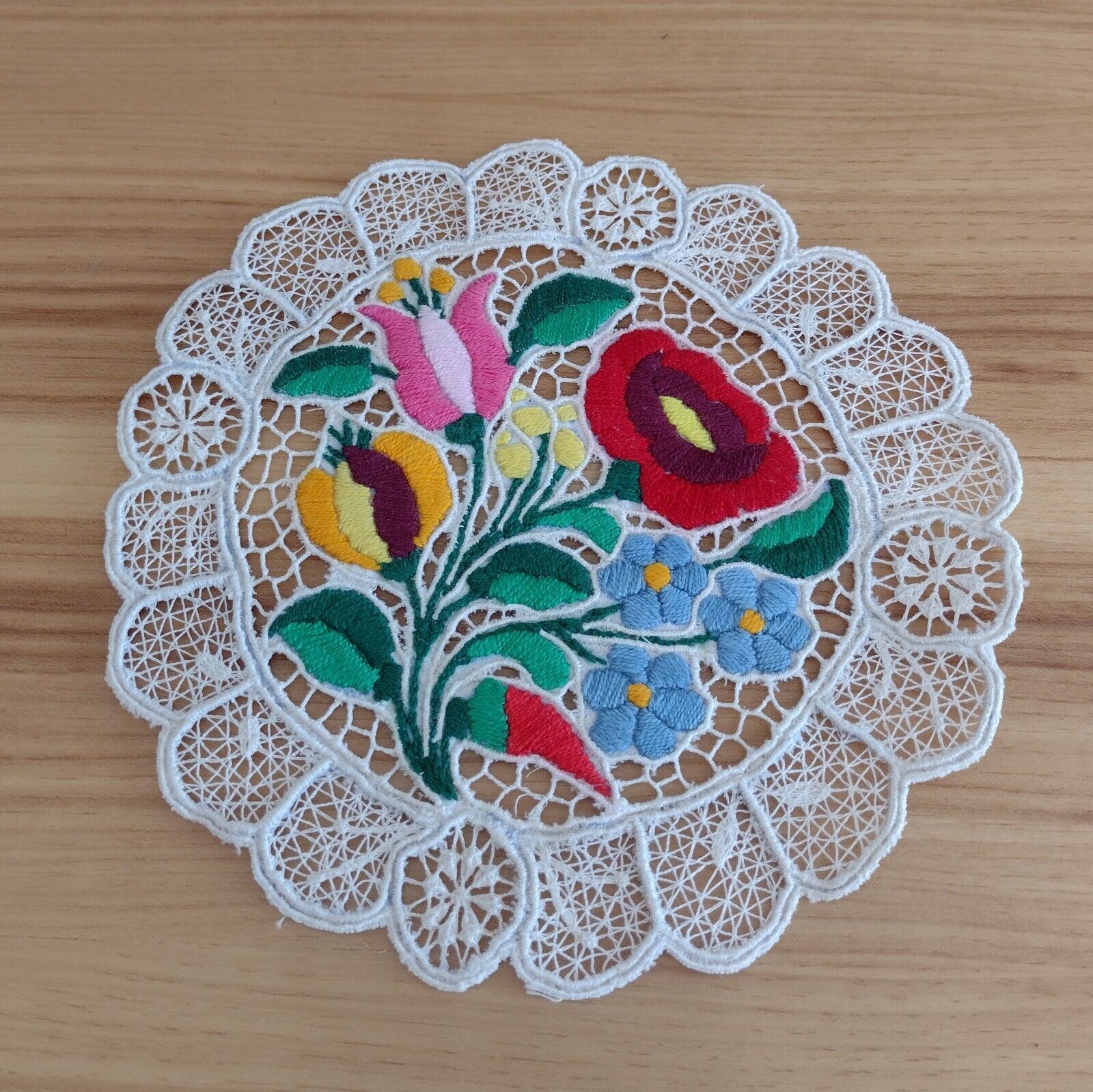 Vintage Kalocsa Hungarian Hand Embroidered Doily Lace Floral Design Folk Art 8\