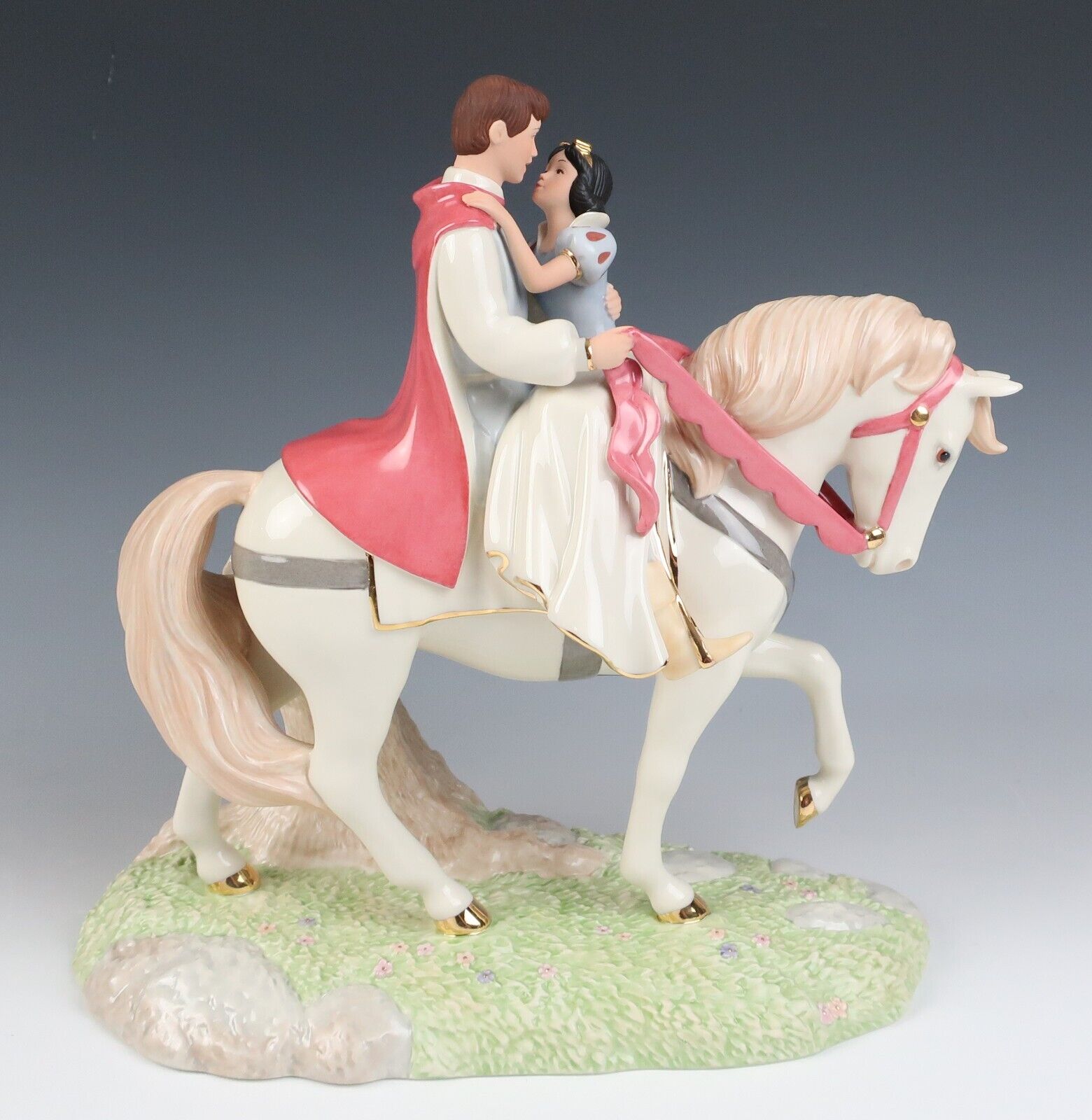 Lenox Disney Showcase Snow White Dream Comes True Porcelain Figurine Figure