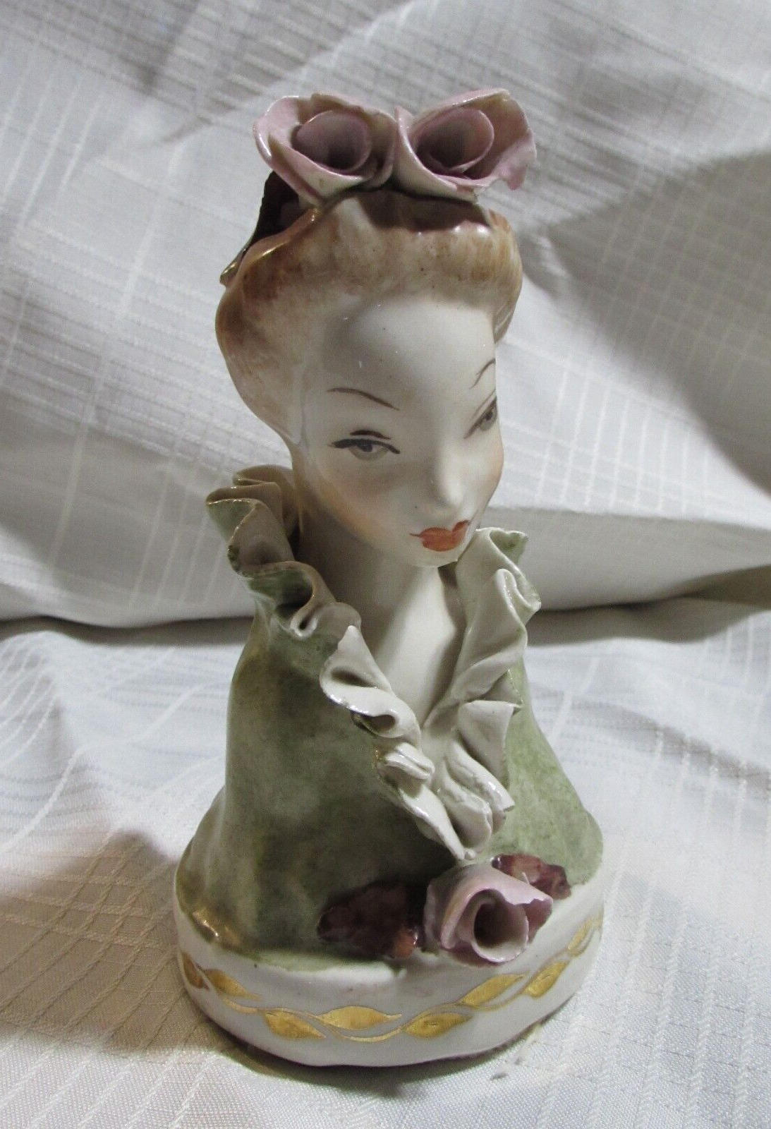 Victorian Lady Floral lBonnet and Green Wrap Cordey Cybis Figurine 5001 / 23 6\