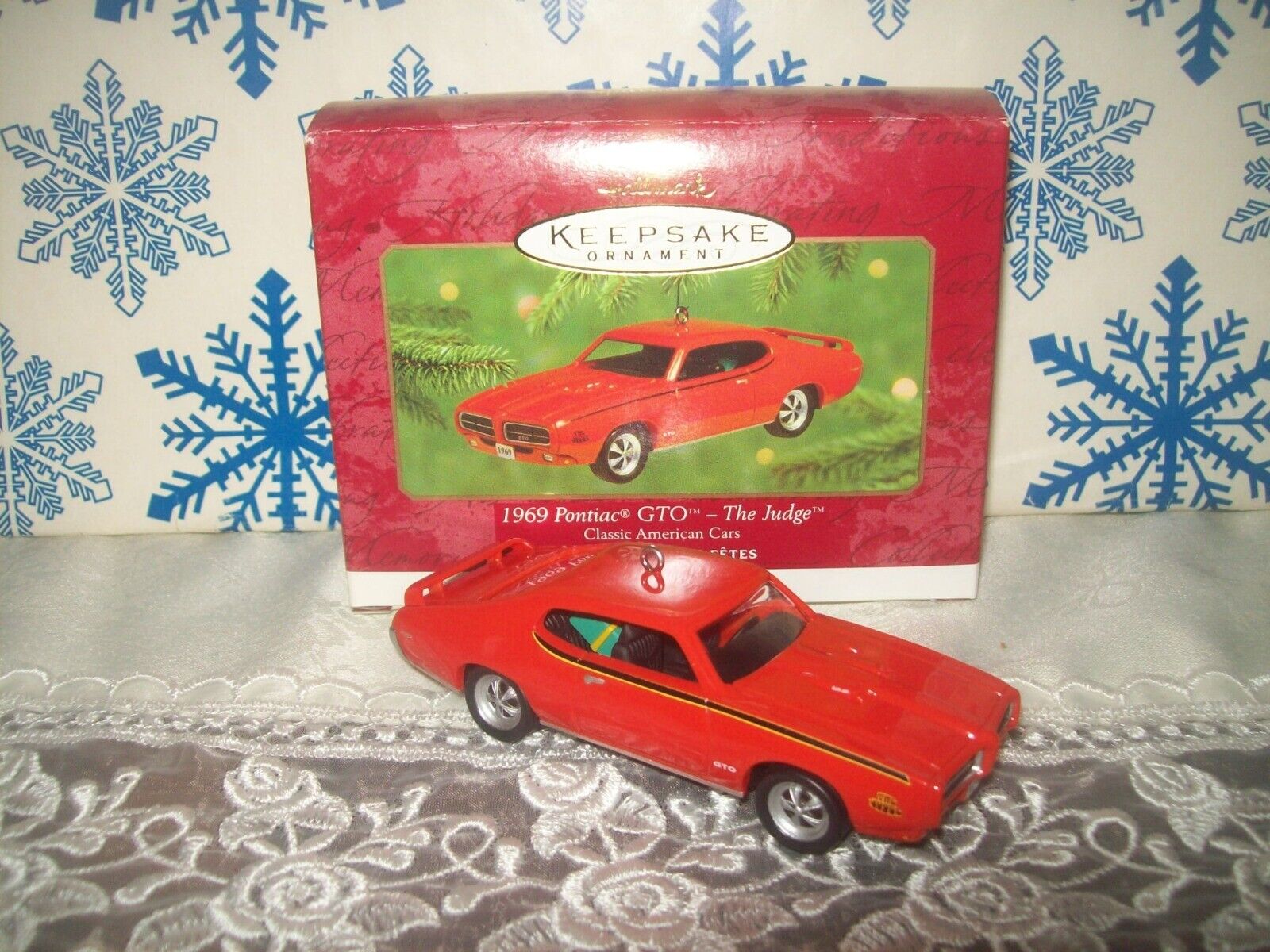 HALLMARK 1969 PONTIAC GTO THE JUDGE #10 CLASSIC CARS 2000 CHRISTMAS ORNAMENTS