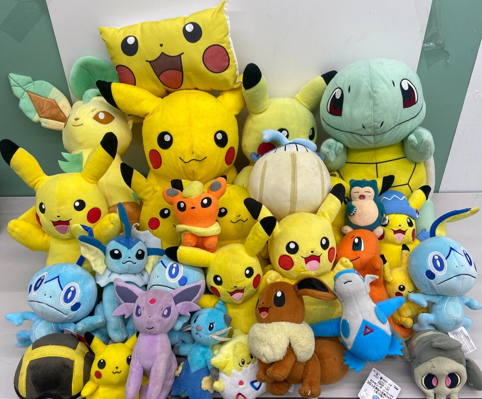 LOT of 29 Pokemon Plush Collectibles Toys Cute Pikachu Bulbasaur Squirtle Dolls