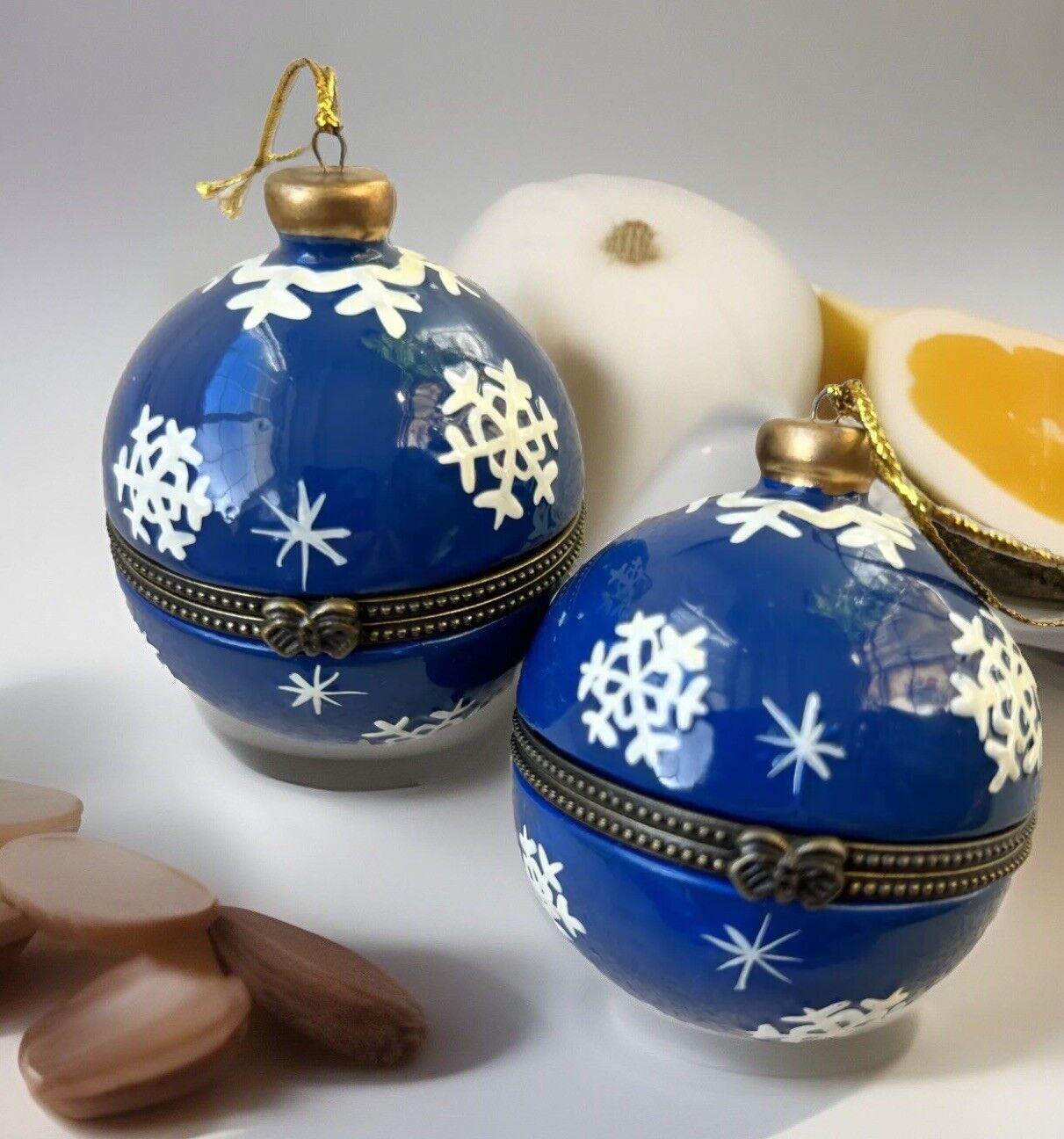 Christmas In July2 VTG Snowflake Enameled Blue Christmas Trinket Boxes Ornament