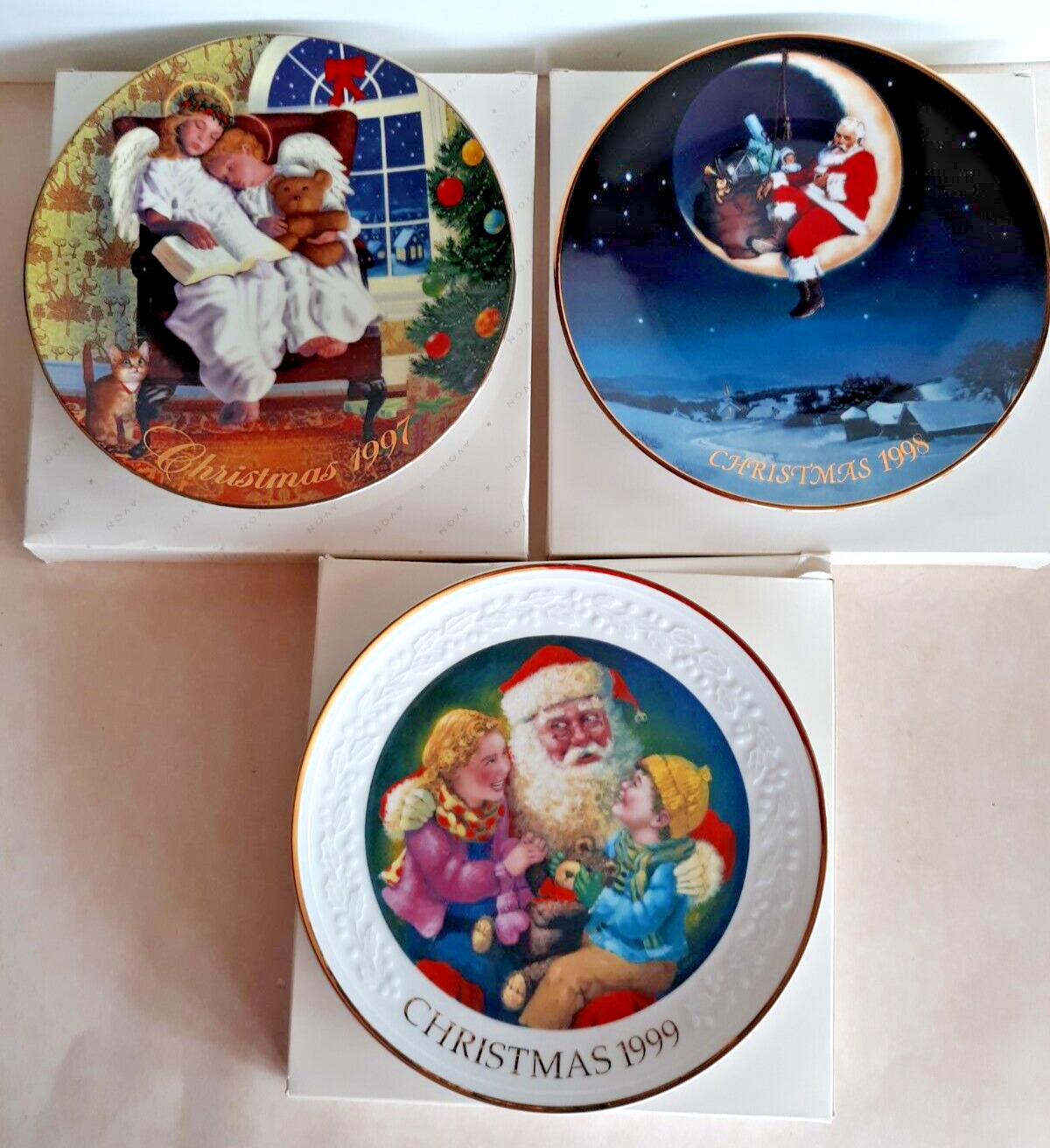 3 vintage Avon Christmas Plates 1997 1998 1999 in boxes