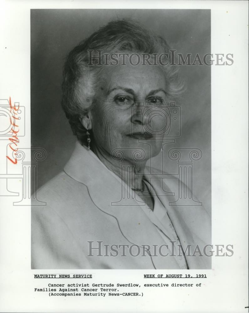 1991 Press Photo Gertrude Swerdlow executive director of Families Against Cancer