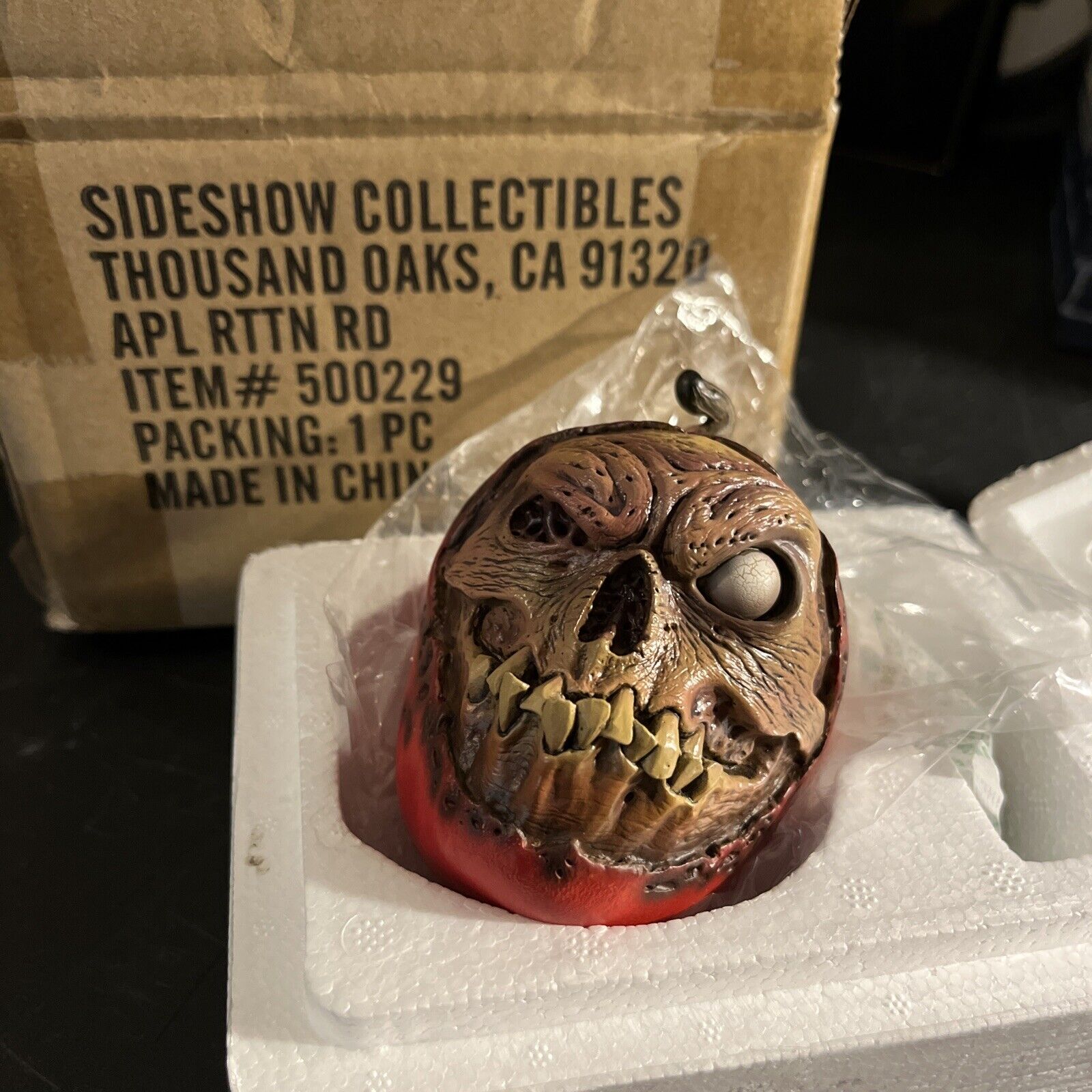 Sideshow Court Of The Dead Rotten Apple Version. Sold Out Rare Free S&H