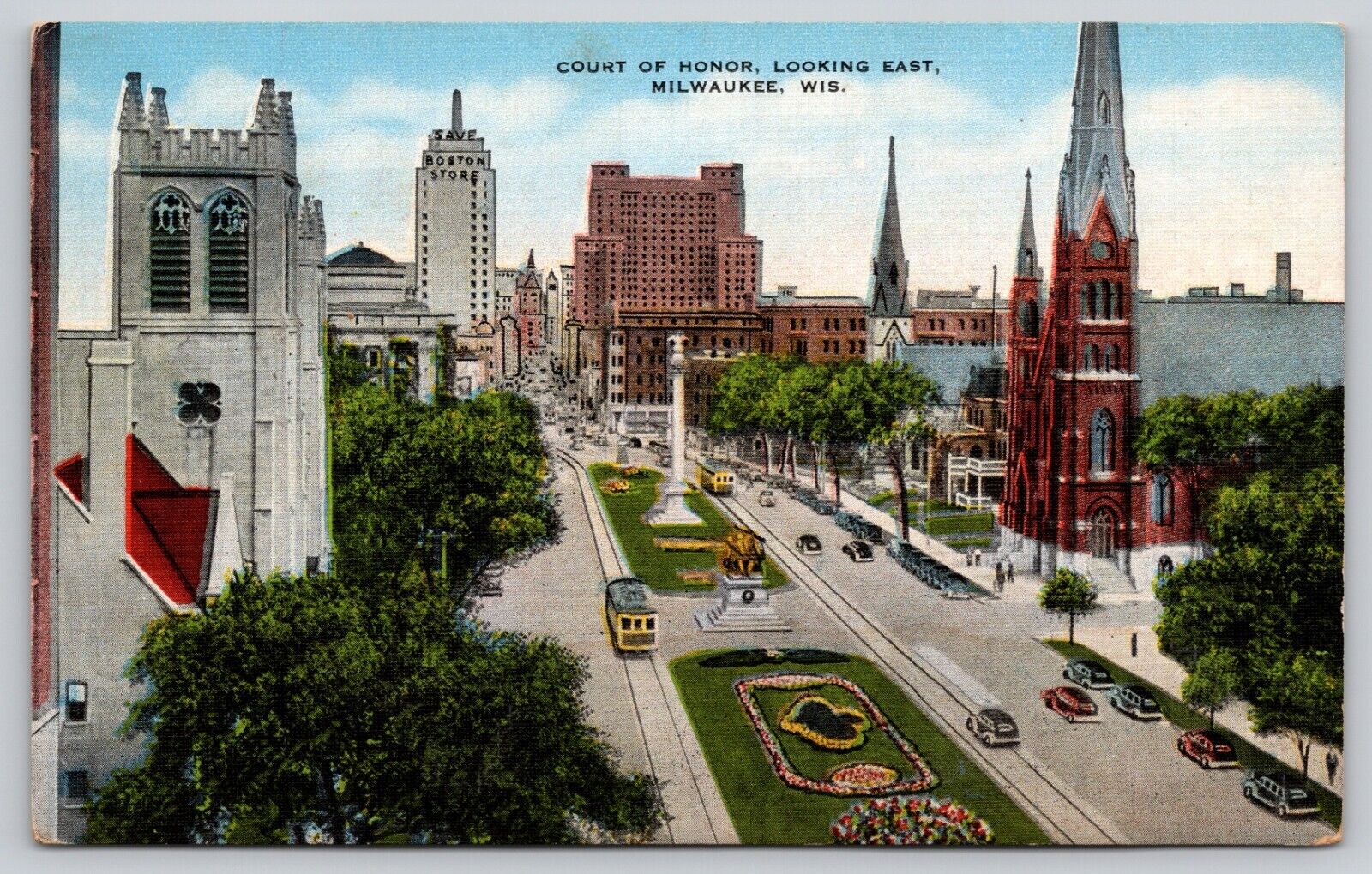 Postcard WI Milwaukee Court Of Honor Looking East Linen UNP A16