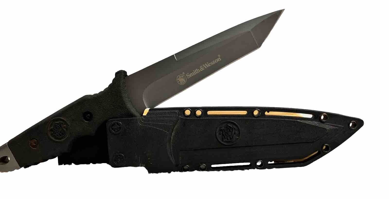 Smith & Wesson S&W Full Tang Fixed Blade Tanto Knife w/ Plain Edge Blade SW7