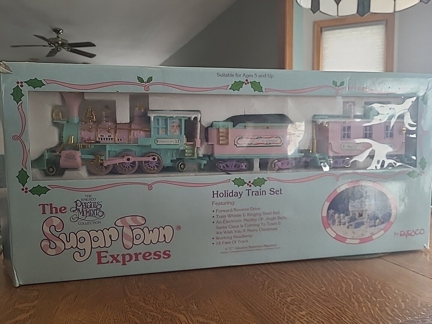 Enesco 152595 Miniature Holiday Train Set