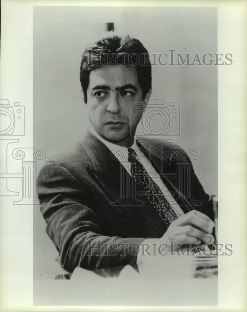 1997 Press Photo Joe Mantegna, actor in CBS TV miniseries, \