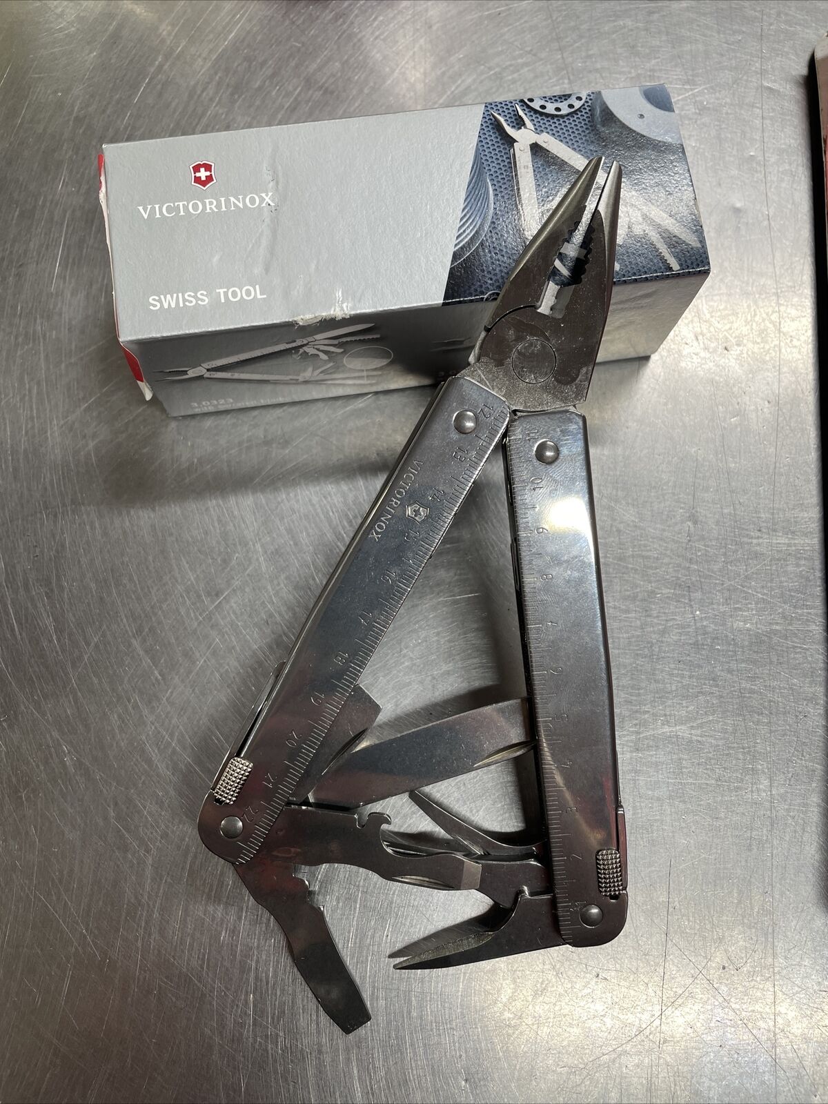 Swiss Army Victorinox Knife Swiss Tool 3.03 23.N