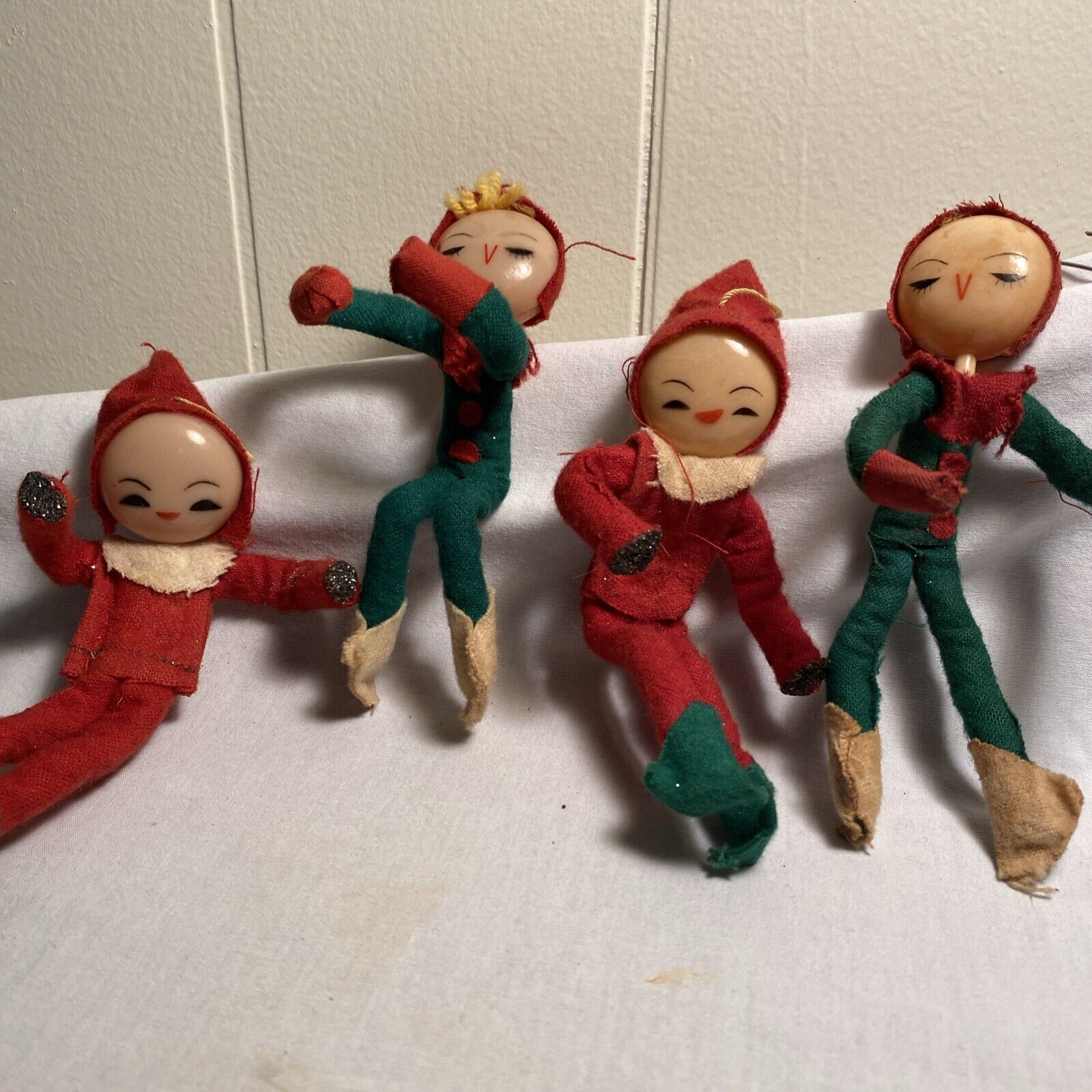 4 1950’s Vintage Pixie Elf Christmas Ornament Made In Japan Red Green Felt