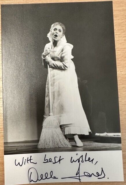Opera Autographs, Della Jones Welsh Mezzo-Soprano Operatic singer in-role photo