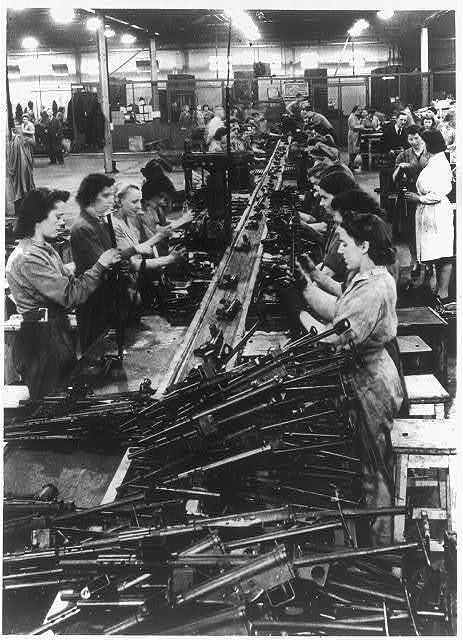 Sten gun production on the belt,Assembly Line,Britain\'s sub-machine gun,c1954