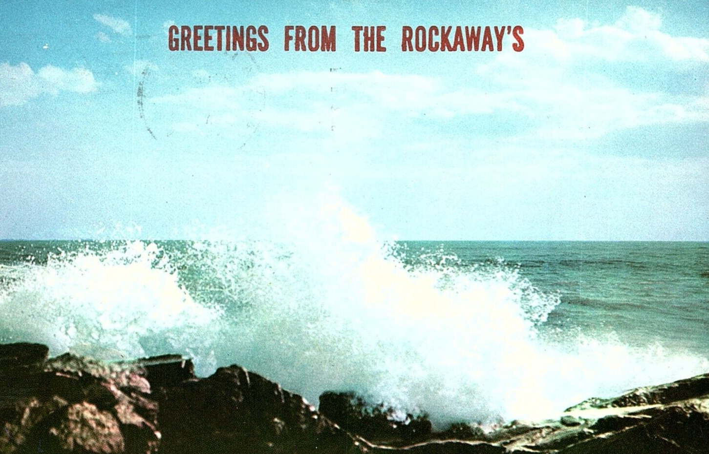 1960s ROCKAWAYS BEACH NEW YORK GREETINGS FROM WAVES CRASHING  POSTCARD P971